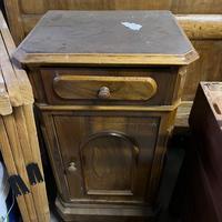 Comodino antiquariato