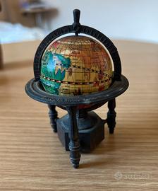 Mappamondo vintage miniatura elegante