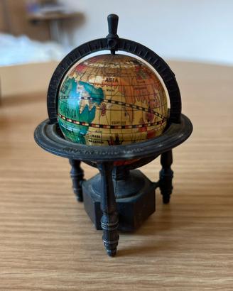 Mappamondo vintage miniatura elegante