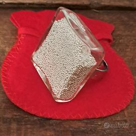 Anello in vetro soffiato