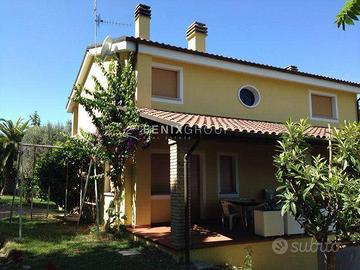 SOLUZIONE INDIPENDENTE IN VIA FRATTE GANDI, 1 COLO