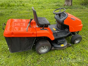 Trattorino tagliaerba