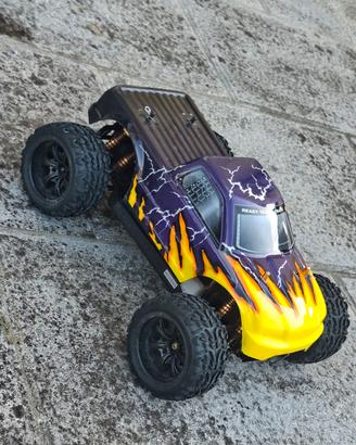 RC black bull monster 1/10  brushless + modifiche 