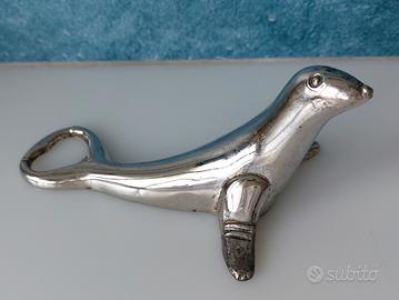 Cavatappi in metallo a forma di foca 