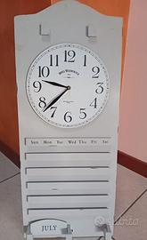 calendario perpetuo con orologio