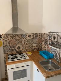 Piccolo bilocale arredato