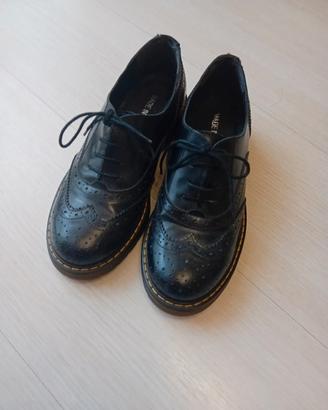 Scarpe francesine nere in pelle tg. 37