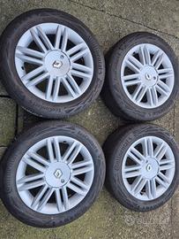 cerchi 16 Renault Clio con gomme estive 