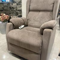 🛋️ Poltrona Relax Elettrica – Come Nuova!