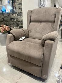 🛋️ Poltrona Relax Elettrica – Come Nuova!