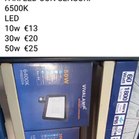 Faro led a pannello solare