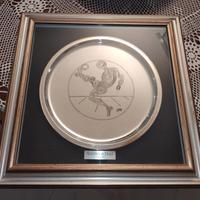 piatto serigrafato in metallo argentato "Calcio" d
