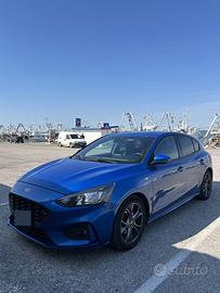 FORD FOCUS ST LINE