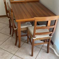 Tavolo da Cucina e 4 sedie