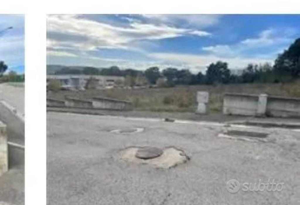 Immobile in asta di 6001 m² a Monte Urano - Vista 2