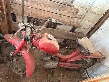 Moto d’epoca aquila