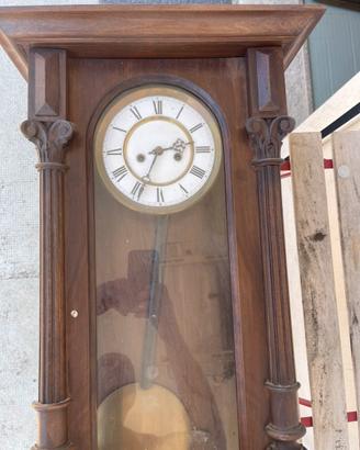 Antico Orologio a pendolo