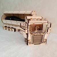 modellino camion  Scania R730 in legno 