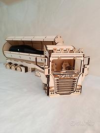 modellino camion  Scania R730 in legno 