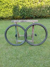 coppia ruote complete di copertone tubeless  bici 