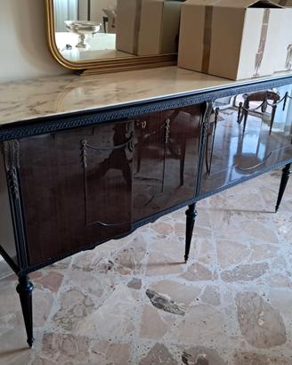 Buffet con ripiano in marmo
