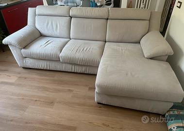 Divano 3 posti con chaise longue Poltrone e Sofà