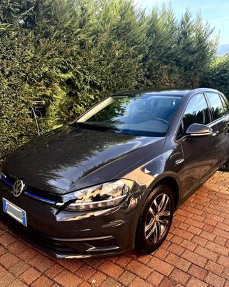 Volkswagen Golf 7.5 DSG metano