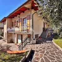 CASA SEMINDIPENDENTE A GUALDO TADINO