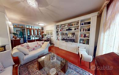 VILLETTA DI TESTA CON DOPPIO GIARDINO E MASSIMA PR