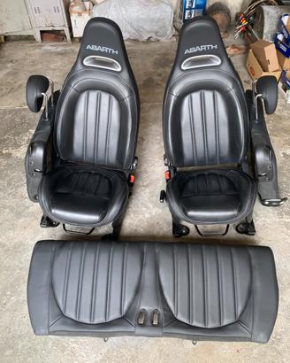 Interni pelle Abarth 595