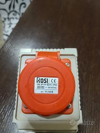 Presa industriale da parete, 380V, 3P+N+T, 16A