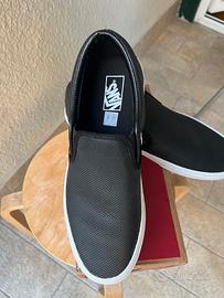 VANS Classic Slip-On nere in pelle traforata