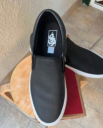 VANS Classic Slip-On nere in pelle traforata