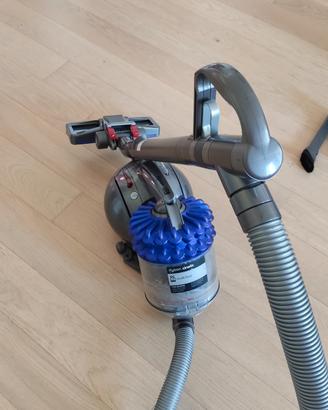 ASPIRAPOLVERE A TRAINO DYSON MOD DC52 MULTIFLOOr