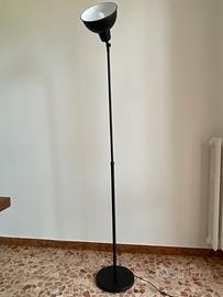 Lampada da terra Ikea