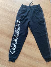 Tuta UNDER ARMOUR nera con zip