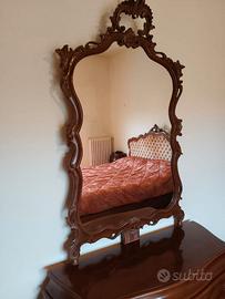 Cassettone in legno massello stile 900+specchiera
