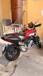 MV AUGUSTA STRADALE 800