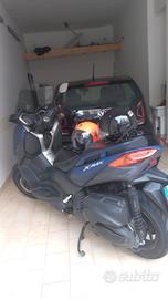 XMAX 400