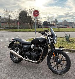 Triumph Street Twin