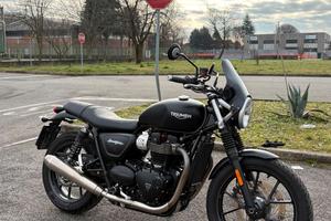 Triumph Street Twin