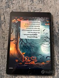 Apple  ipad 2020.      8