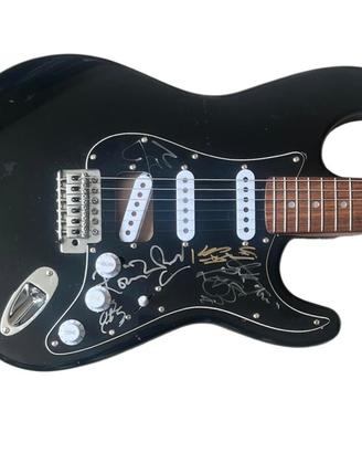 Chitarra elettrica firmata The Rolling Stones