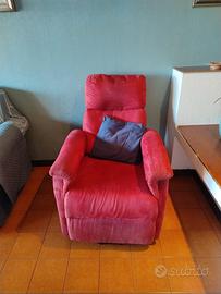 poltrona motorizzata relax per anziano
