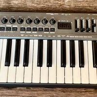 Edirol - Midi Keyboard Controller PCR-M80