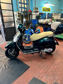 Vespa piaggio 250 Gts