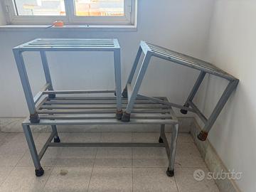 Tre panche da giardino