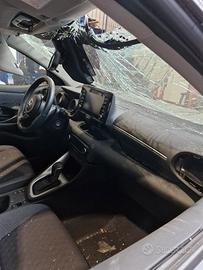 Toyota Yaris 2021 incidentata M15A