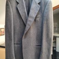 Giacca uomo grigio scuro.