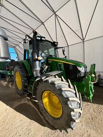 John deere 6100M